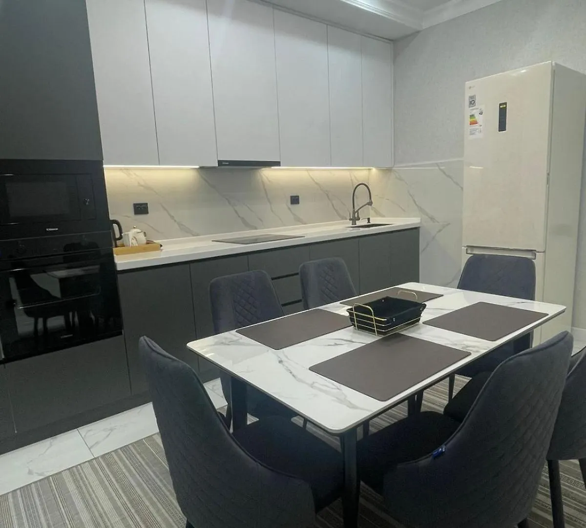Шикарные Апартаменты Жк 4You Almaty Apartment